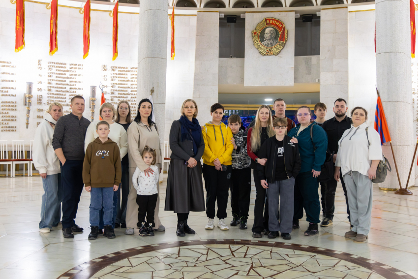 Сотрудники ВолгаКалия посетили музей-панораму «Сталинградская битва»