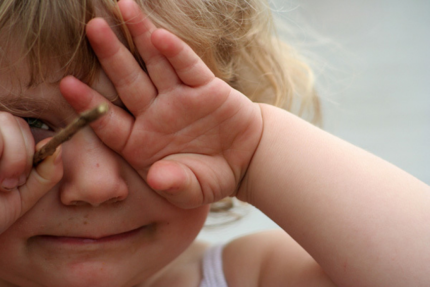 В Волгоградской области трехмесячная малышка пострадала от рук собственного брата