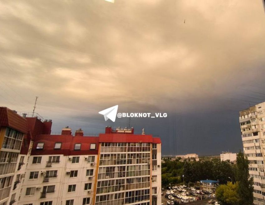 Ливень, гроза, ураган: что происходит во время шторма в Волгограде
