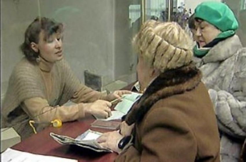 Сотрудница банка обворовывала пенсионеров из Урюпинска 