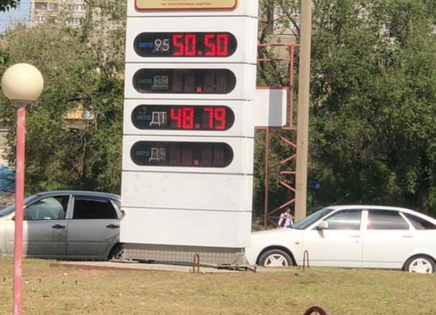 Волгоградцы не верят, что «Лукойл» понизит цены на бензин