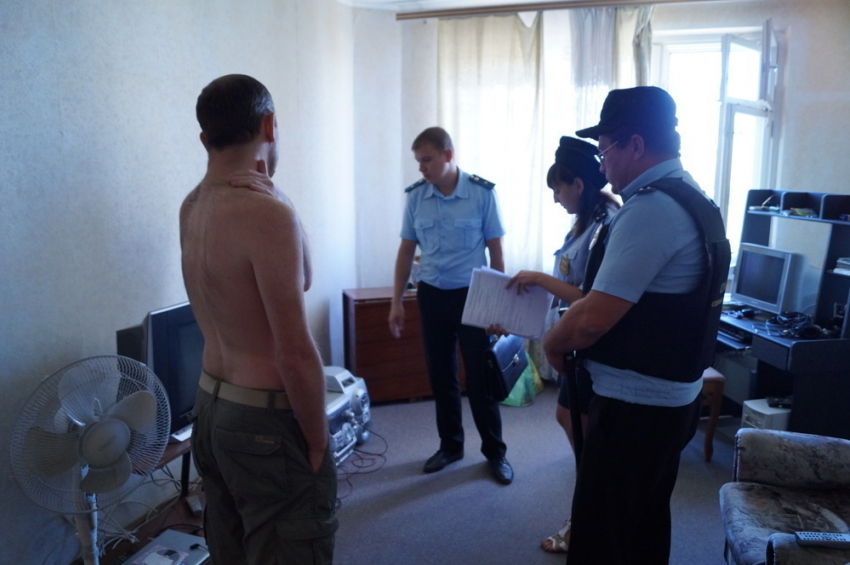 На Юге Волгограда приставы арестовали имущество должника-миллионщика