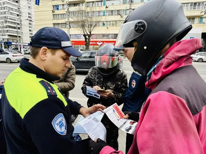 Массовые рейды по мотоциклистам проходят в Волгограде