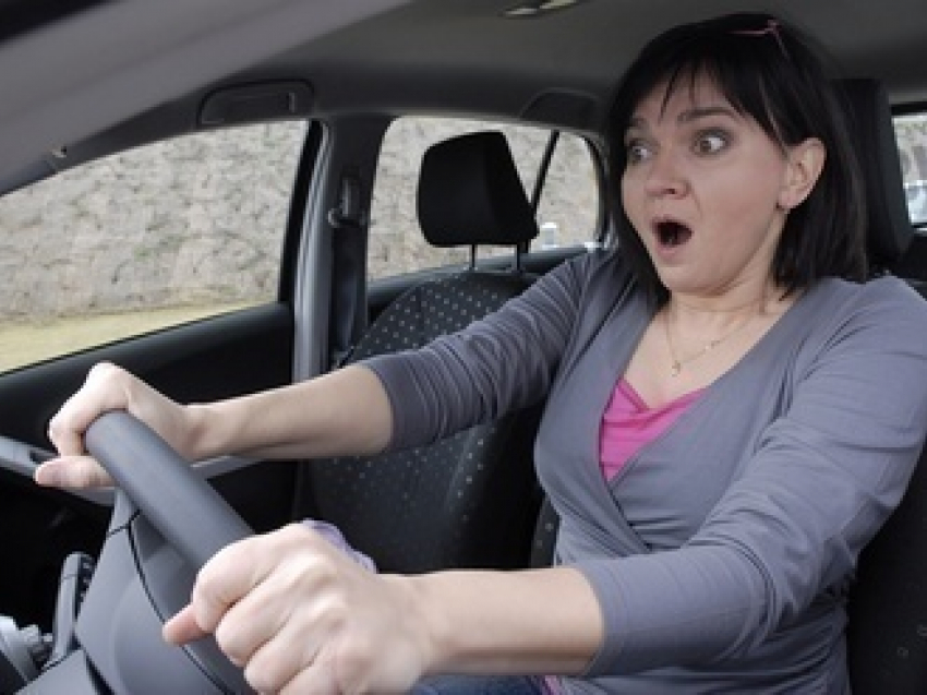 Под Волгоградом автоледи на Skoda сбила пешехода