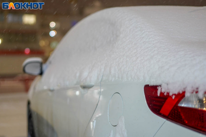 Саратовскую трассу перекрыли для волгоградских водителей из-за снежного апокалипсиса 
