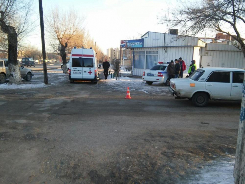 В Волгограде лихач за рулем ВАЗ покалечил пенсионерку 