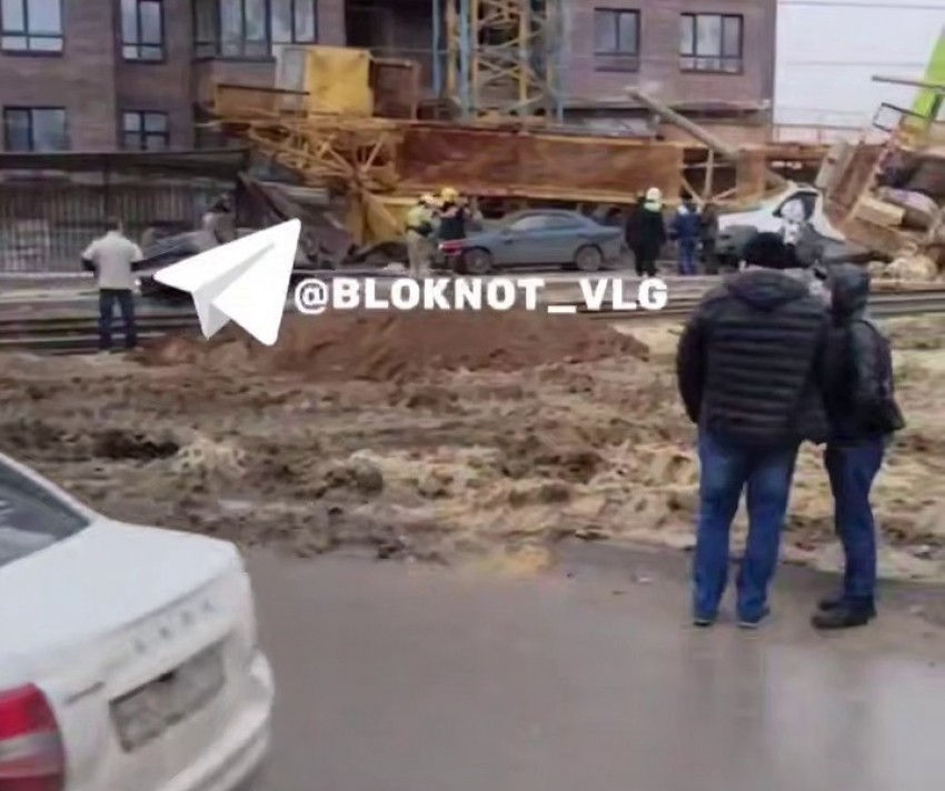 "Там мясорубка": подробности обрушения крана в Волгограде