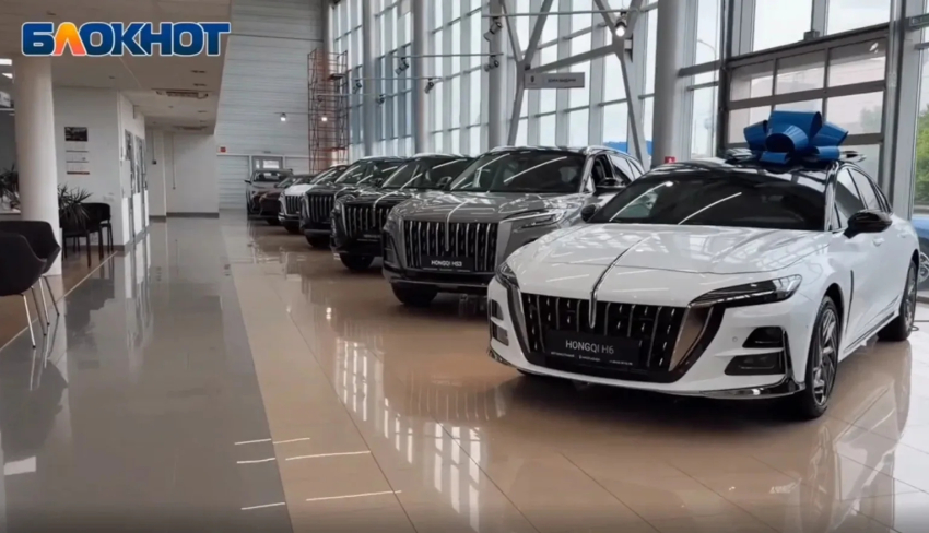 Тест-драйв Hongqi на 24 часа предлагают в автосалоне «Автобиография»
