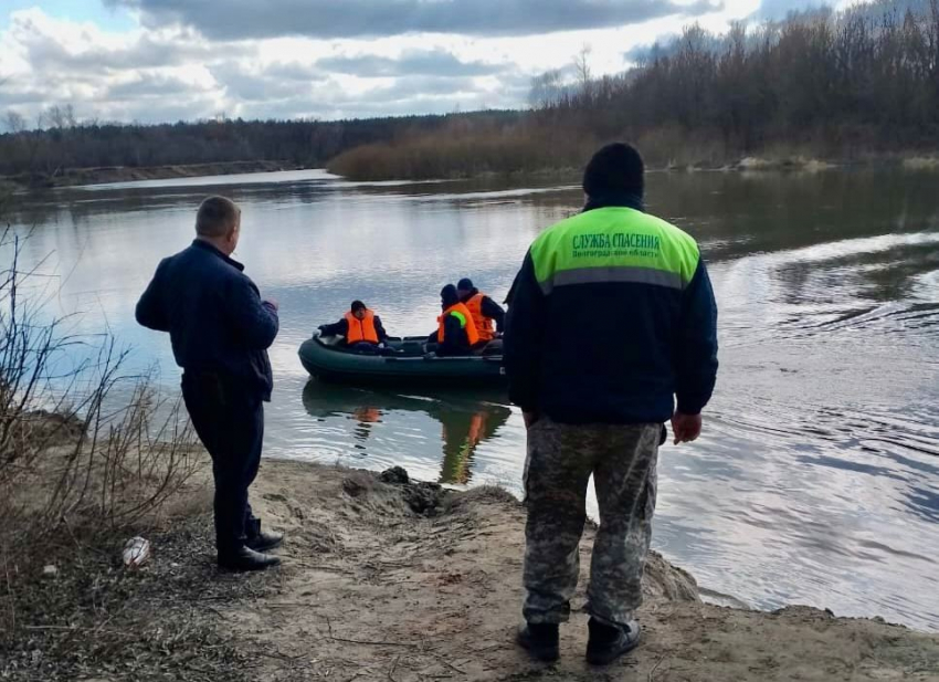 Почти два месяца ищут пропавшего рыбака в Волгоградской области 