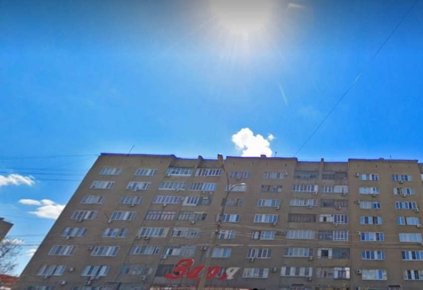 Труп 20-летней девушки нашли во дворе под Волгоградом