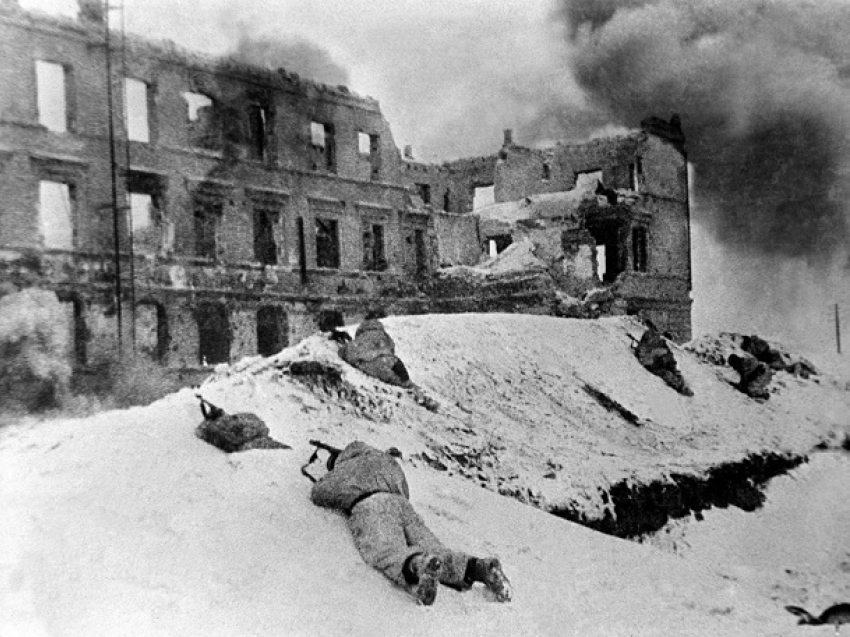 2 декабря 1942 года – под Сталинградом советские войска готовятся к операции «Кольцо»