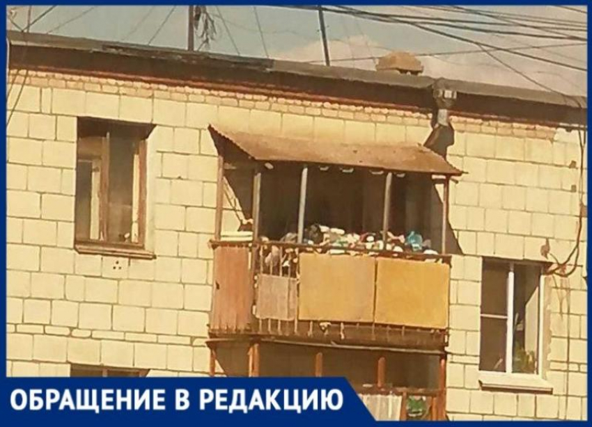 Жильцы 5-этажки в центре Волгограда требуют выселить из дома зловонного соседа