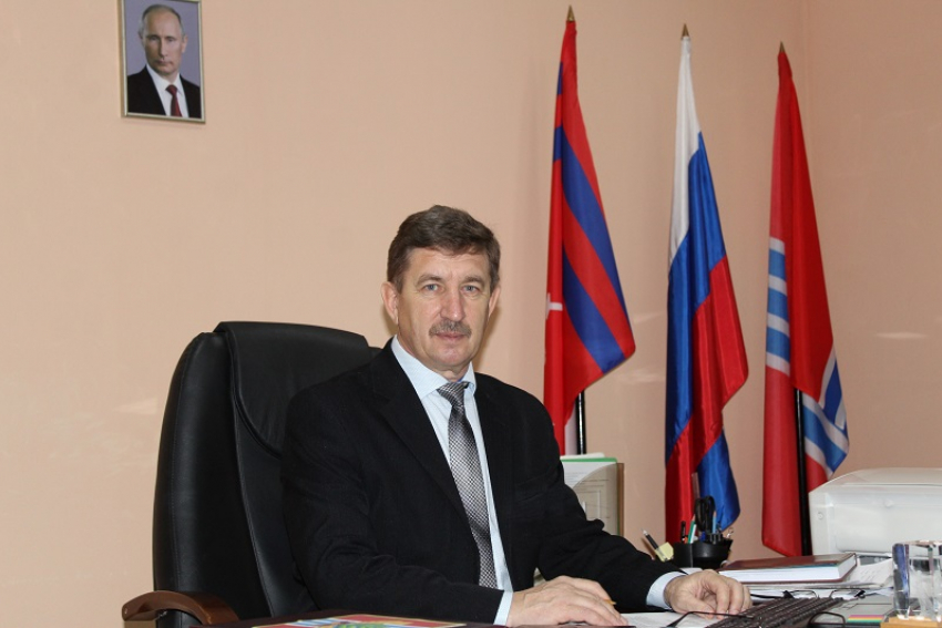 Глава Руднянского района Александр Байнов сообщил о досрочной отставке