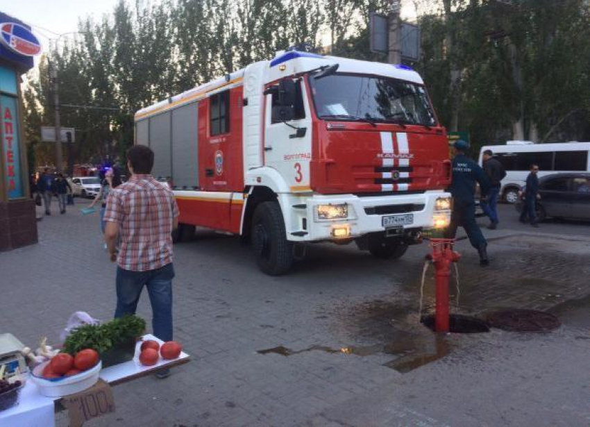 В Волгограде сработавшая пожарная сигнализация испугала посетителей Центрального рынка