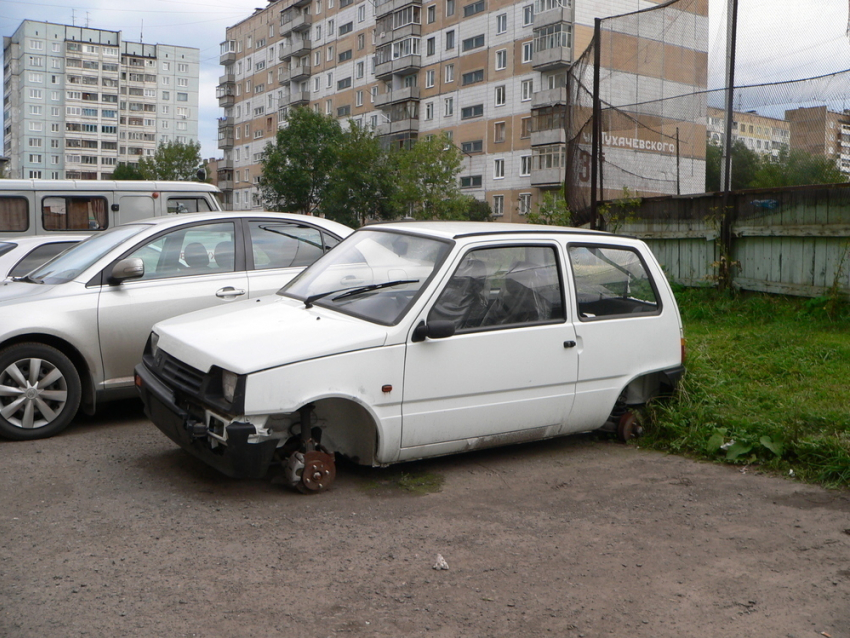 За кражу колес с «Оки» в Волжском задержали рецидивиста