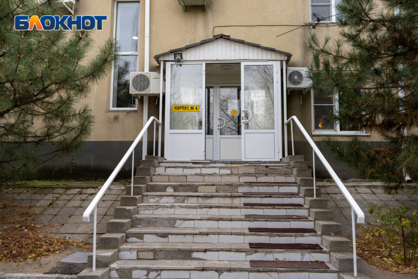 Отправили из поликлиники лечиться домой: подробности о четырех погибших с COVID-19 в Волгоградской области