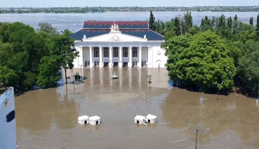 "Это как локальный ядерный удар": волгоградский политолог о разрушении Каховской ГЭС