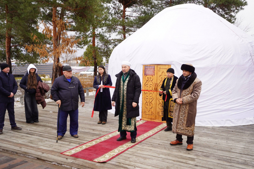 Типичную казахскую юрту установили в центре Волгограда