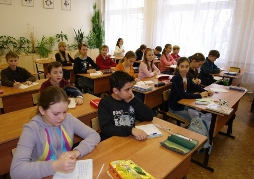 Школьники Волгограда вернутся за парту 16 января 