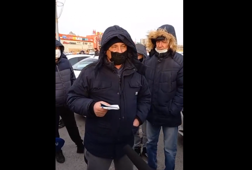 В Волгограде 13 декабря бастуют таксисты: смотрим, что происходит