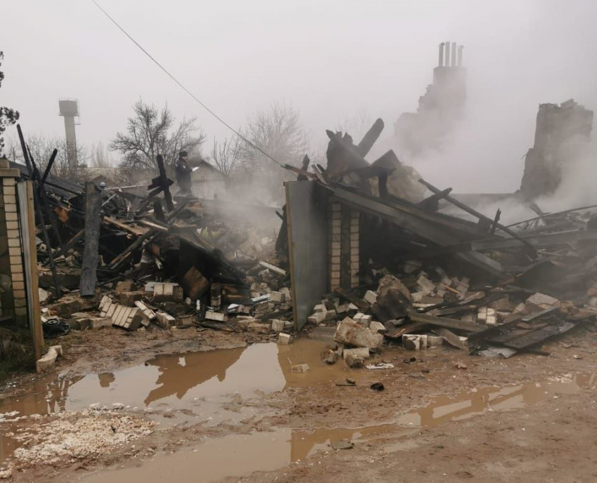 Под завалами дома после взрыва газа погибла 15-летняя волгоградка