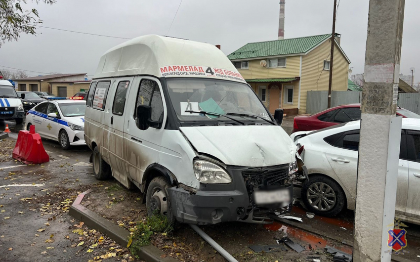 Авария маршрутки в волгограде