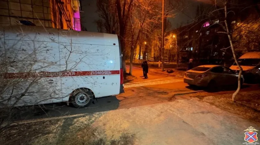 Зумер-водитель скорой задавил сам себя в Волгограде
