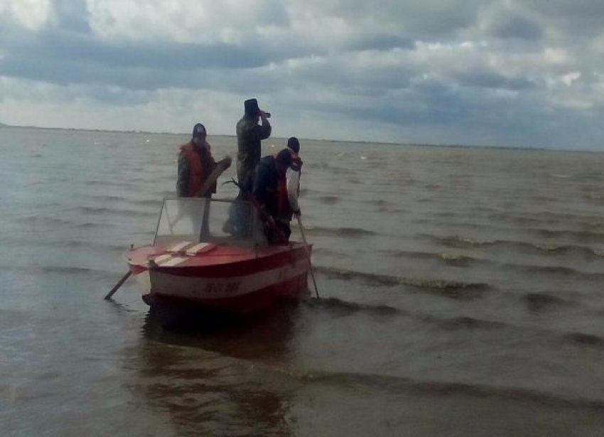 Жители Волгограда собираются искать пропавших на Цимлянском водохранилище рыбаков 