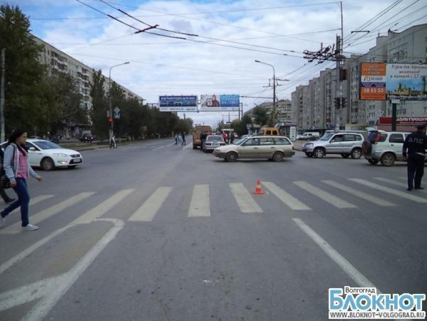 Маршрутка сбила пешехода в Волгограде