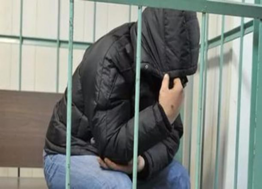 23-летний парень жестоко пробил голову другу в центре Волгограда 