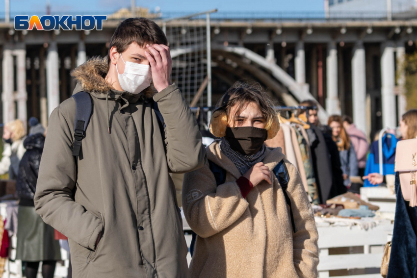 Коронавирус в Волгограде 11 ноября: недовольство властью и доплаты медикам из поликлиник 