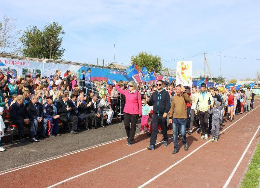 В станице Алексеевской построили новый стадион за 11 млн ₽