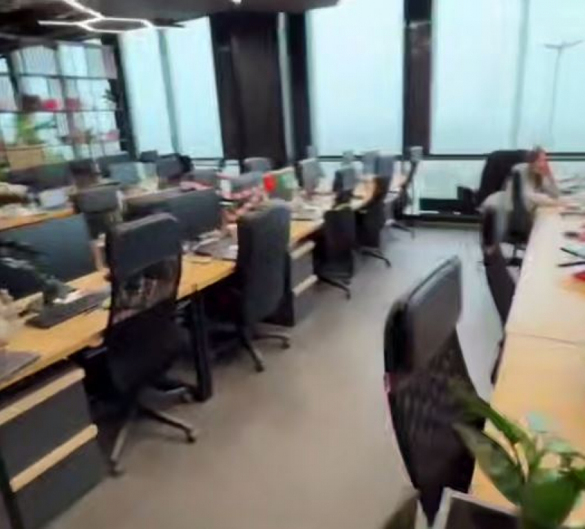 Волгоградский миллиардер исполнил главную мечту работников офиса: всем плевать на опоздания