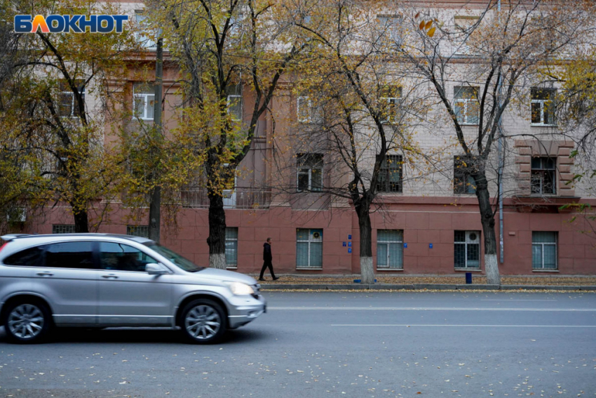 Синоптики рассказали, почему волгоградским водителям скоро придется «переобуться»