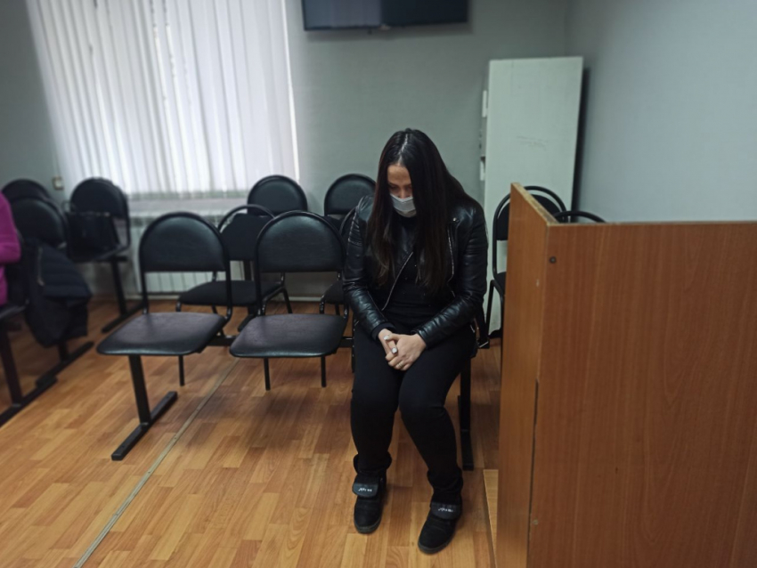 Сестра убийцы из-за конфликта в родительском чате Мелконян обжаловала запрет пользоваться интернетом в Волгограде
