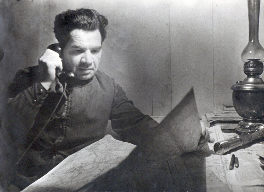 Обладатель золотого оружия маршал Чуйков родился 126 лет назад 