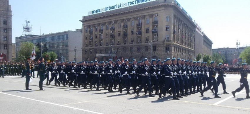 Видео с Парада Победы в Волгограде