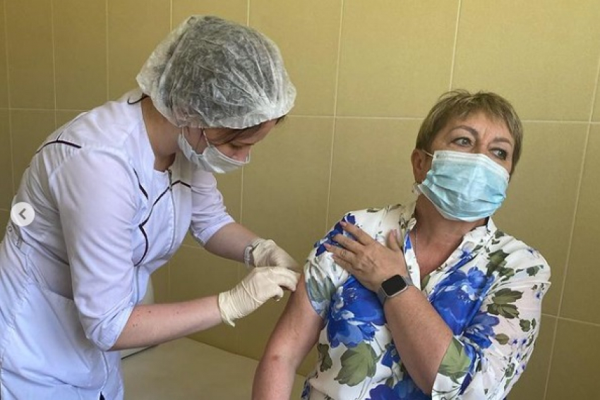 Привились 10, переболели 24: депутаты Волгоградской облдумы не хотят вакцинироваться от COVID-19