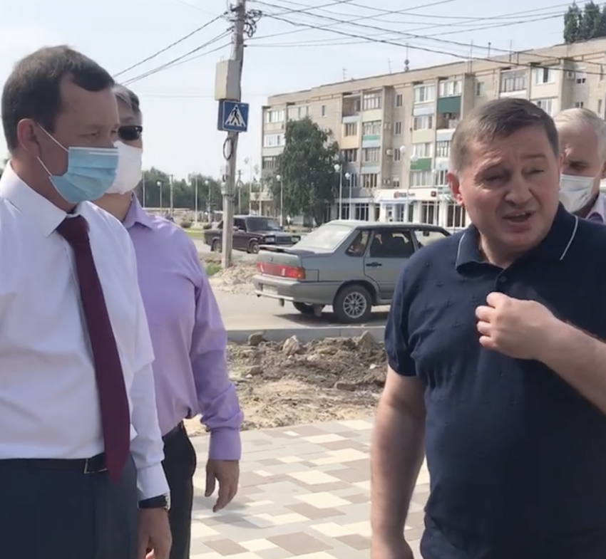 «Мы что, бесплатно просим делать?»: волгоградский губернатор раскритиковал работу главы Михайловки