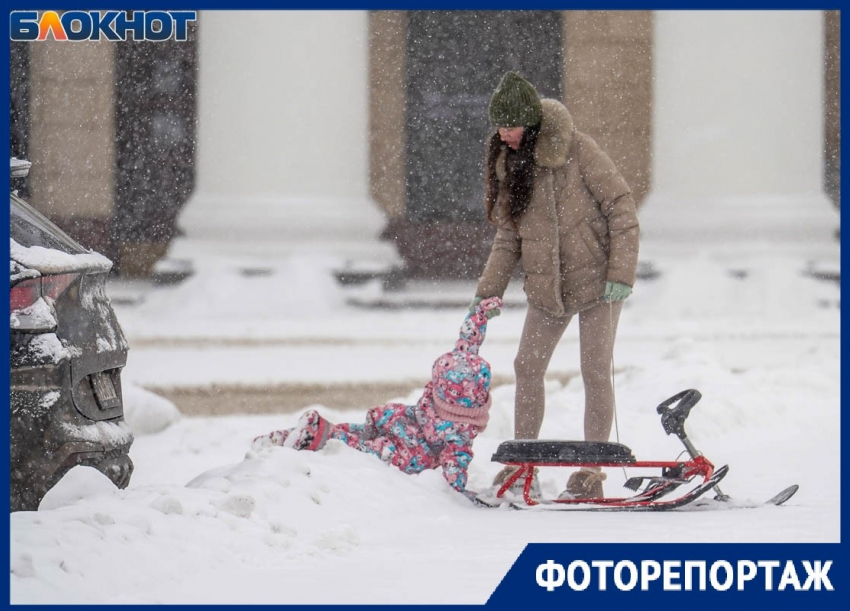 Вторые сутки буйства «Ольги» в Волгограде — показываем красоту снежного шторма