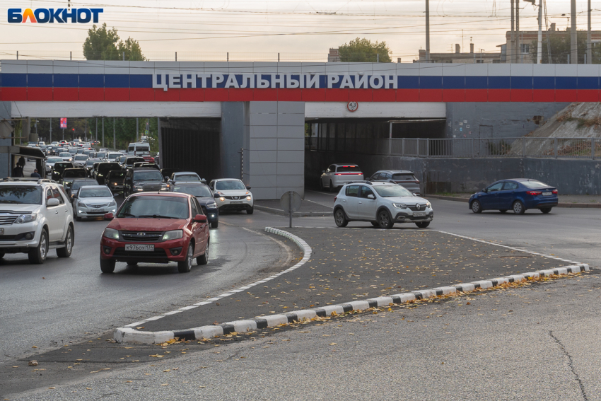 Шагом назад для города назвал дорожное новшество на Хиросимы статусный волгоградец