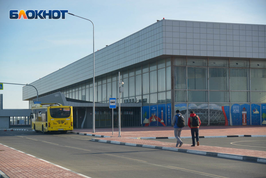 Почти на 10 часов задержали вылет из Волгограда до Москвы 