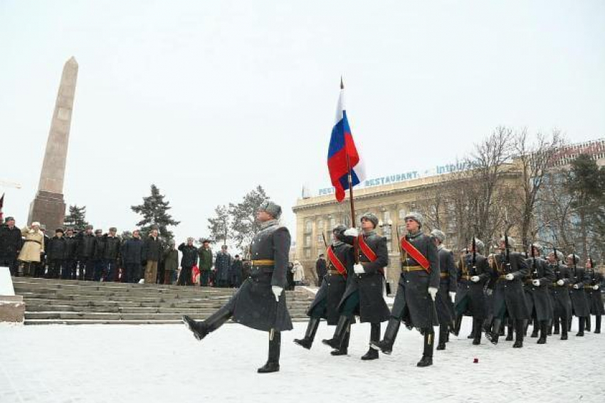 Минобороны России проводит парад на несуществующей площади Волгограда