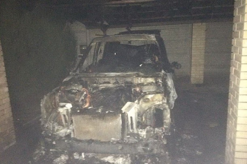 Автомобили Audi и Land Rover сгорели в минувшие сутки под Волгоградом