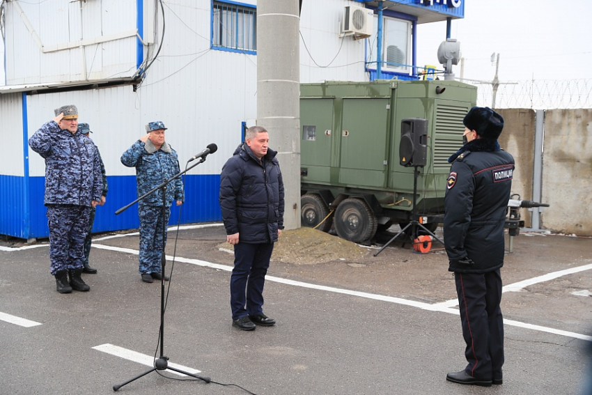 Губернатор Андрей Бочаров устроил себе 7-дневную рабочую неделю на Новый год