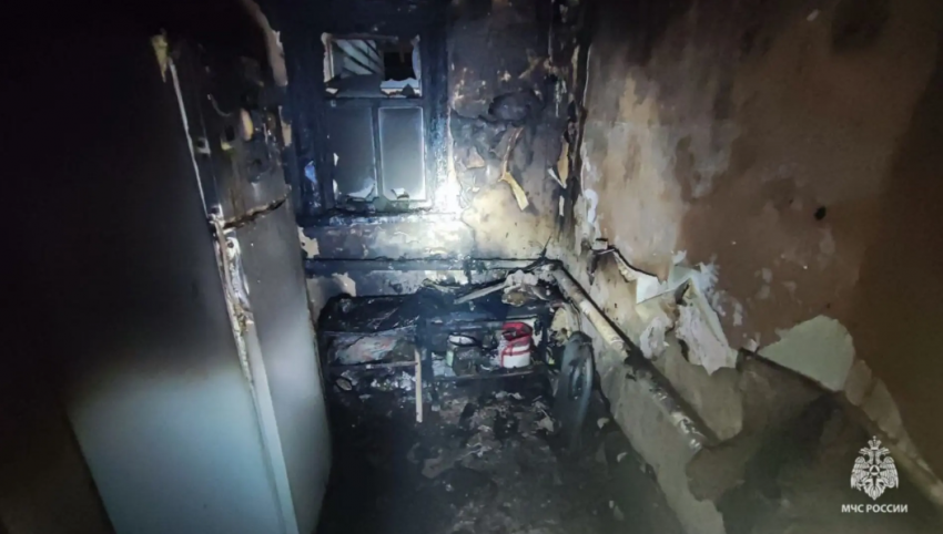 Волгоградка погибла в охваченном огнем доме 