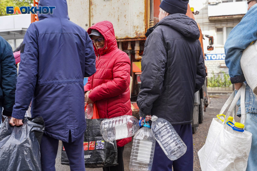 Север Волгограда остался без воды: график подвоза 