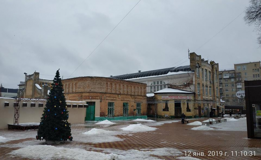 Исторические здания в центре Волгограда изуродуют унылым новостроем