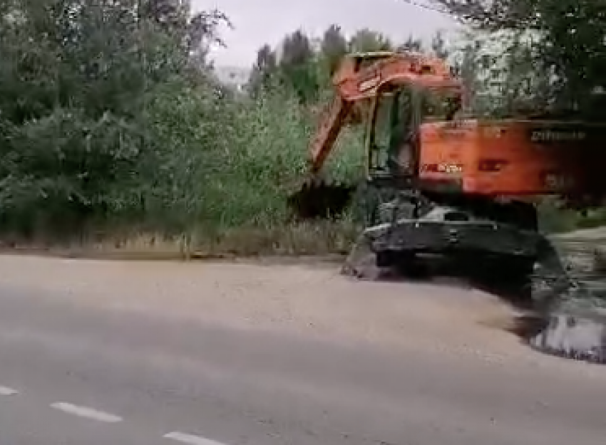 Волгоградцы страдают от фекальной вони с начала августа