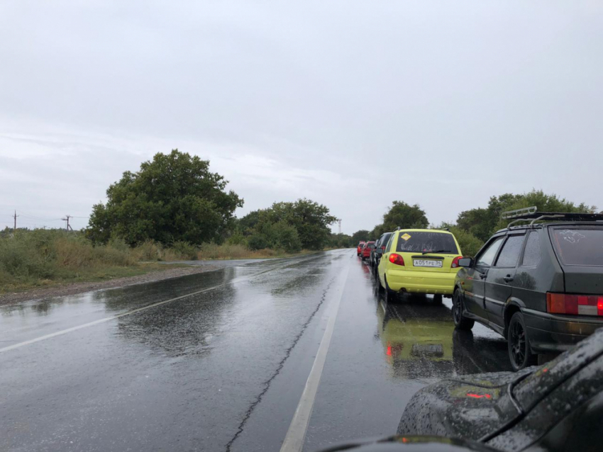 Под Волгоградом трасса встала в 11-километровой пробке